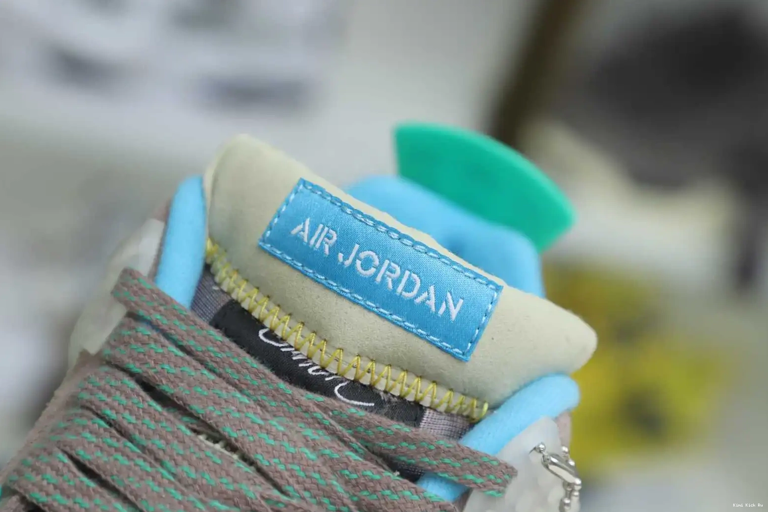 LA HAZE' Kimikick 4 X UNION 'TAUPE JORDAN RETRO AIR 0528